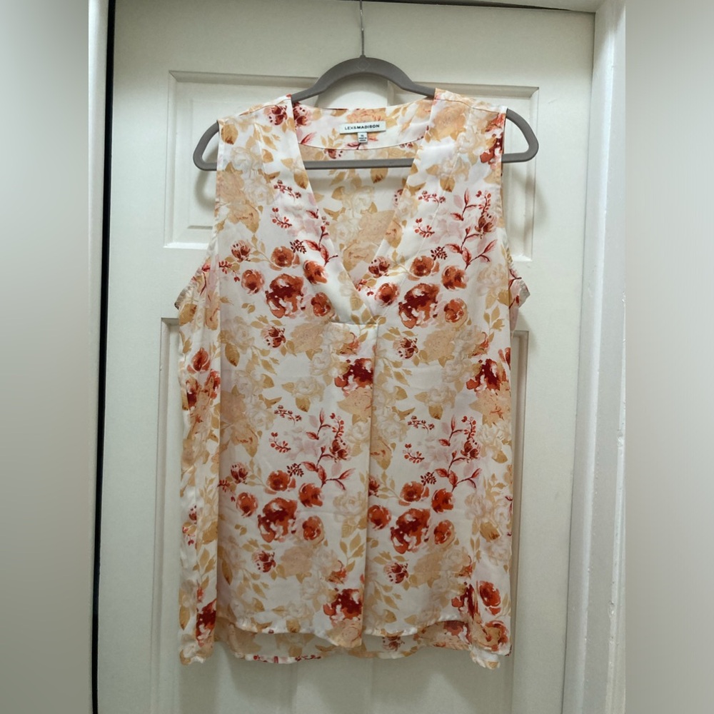 Women's Orange and Cream V-neck Sleeves Blouse.  Size XL